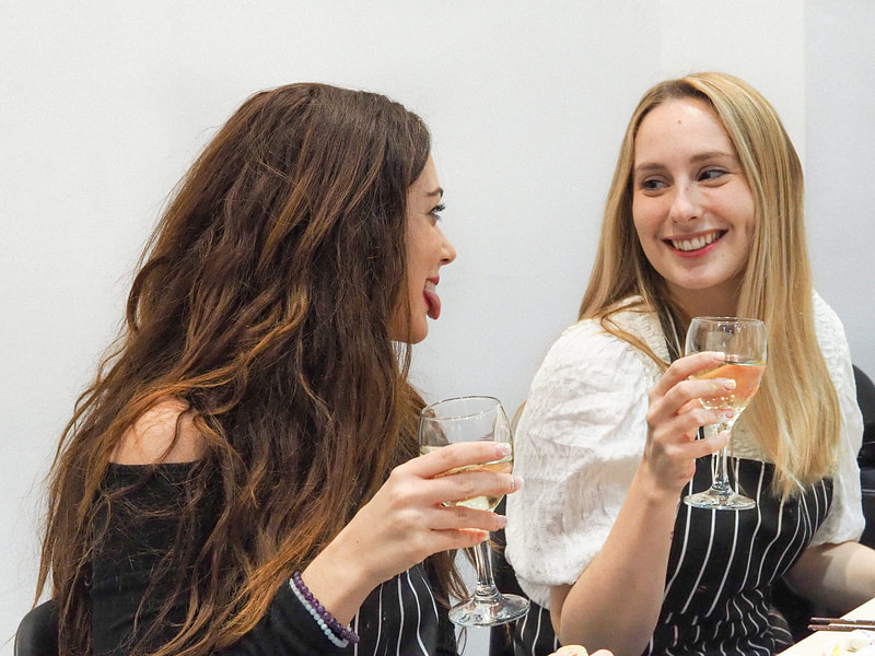 Experiencia de arte y vino